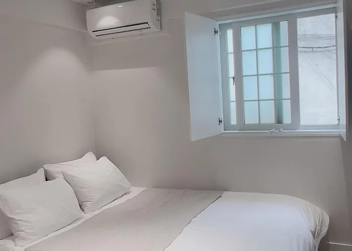 Staymoment Hotel